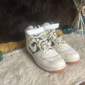 Nike Air Force 1 shoes 11.5 (5025B)